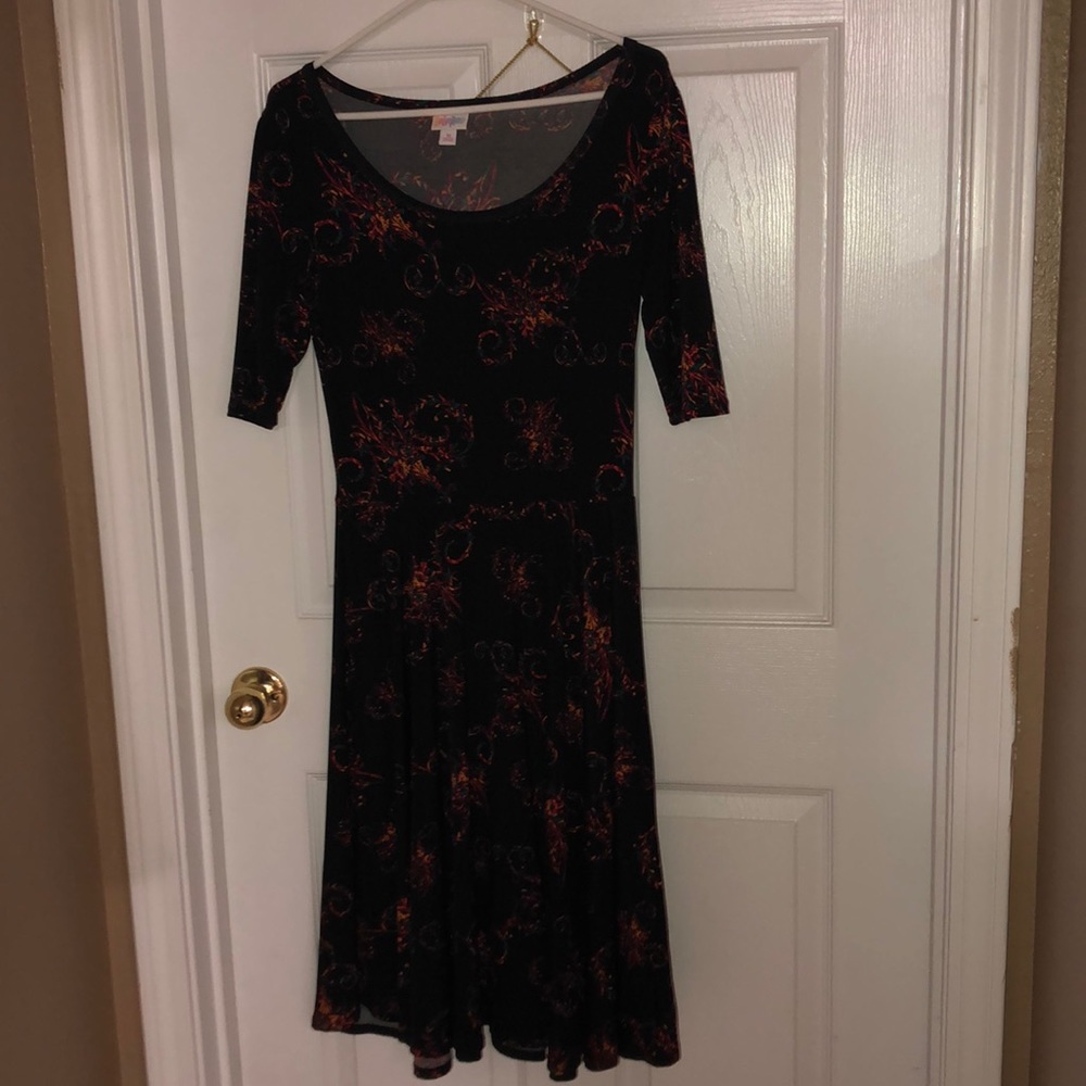 LuLaRoe “Nicole” Dress